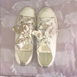 Converse with ribbon laces
